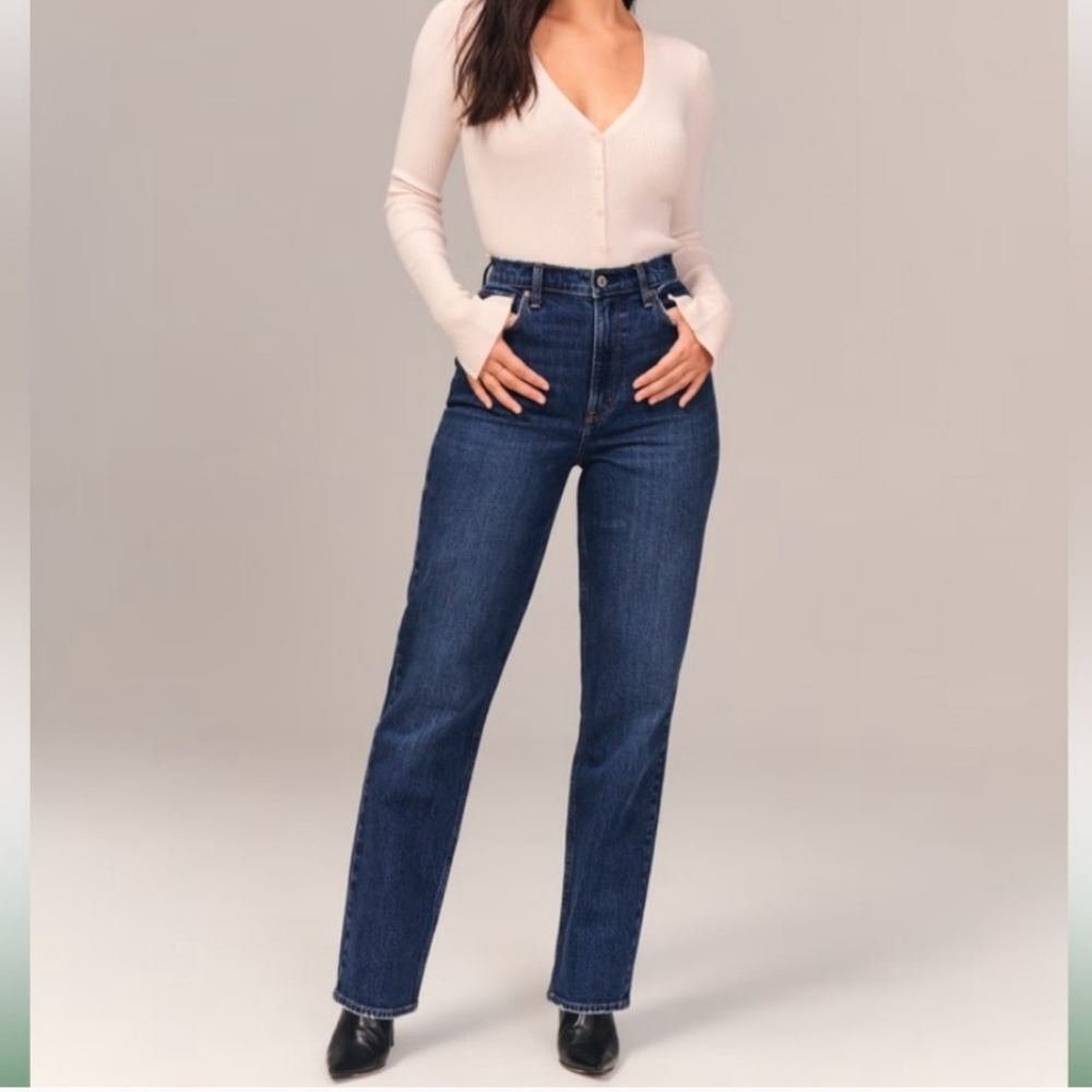 Abercrombie and Fitch The 90's straight ultra high rise jeans